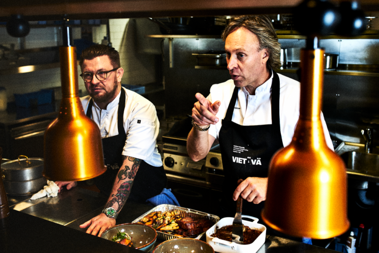 Olli Kolu, Kari Aihinen