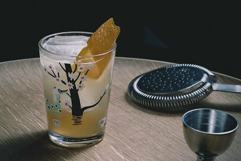 Alkoholiton cocktail