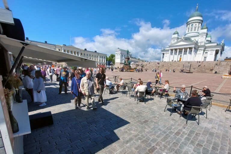 Senaatintorin terassi 2023