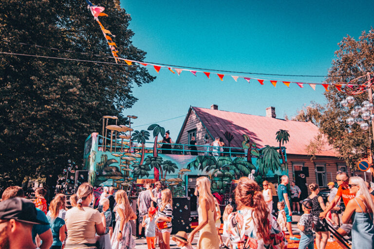 Supeluse Aastalaat street fair